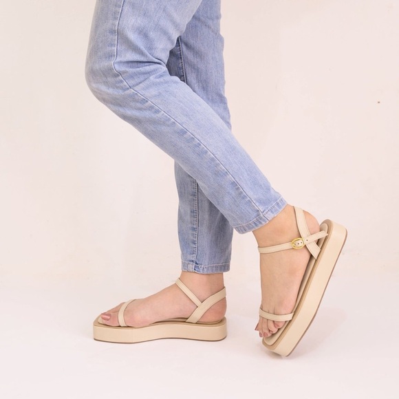 Yesha Sandals - Picture 3 of 4